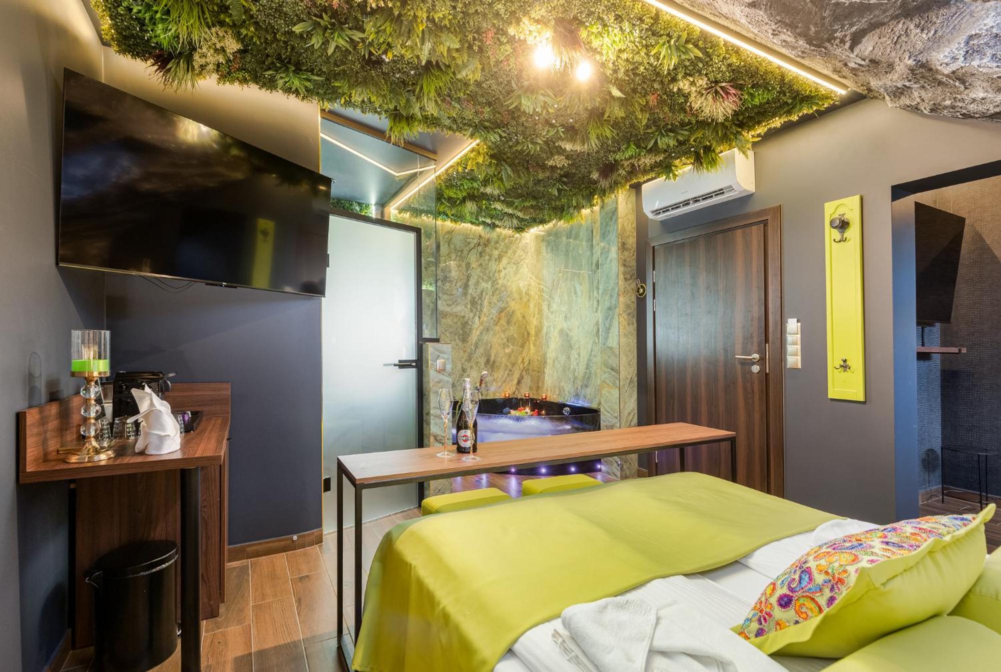 Stacja Galicja Rooms Blisko Energylandia Trzebienczyce Εξωτερικό φωτογραφία